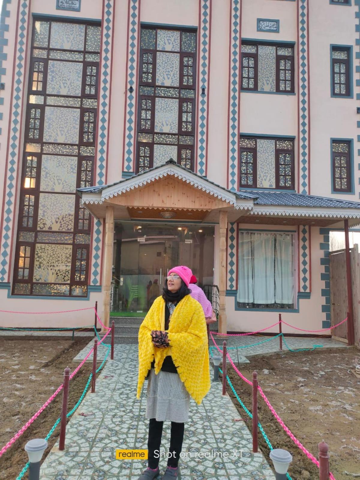 Golden Eye Hotel Srinagar  Bagian luar foto